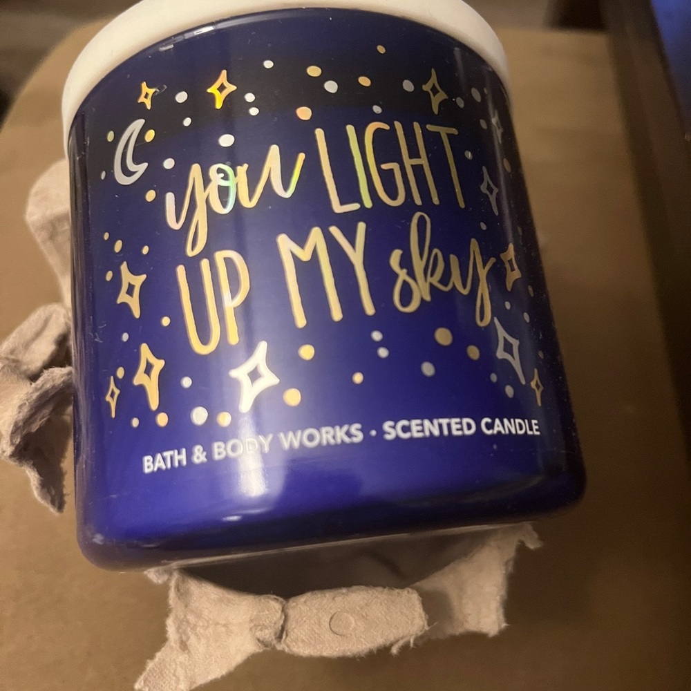 Bath & Body Works Blue Scented Candle
